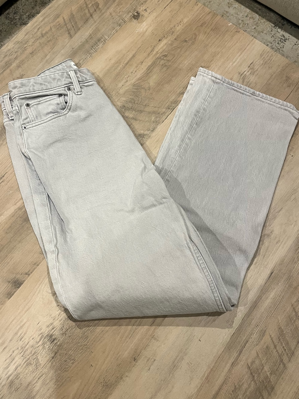 Abercrombie & Fitch Curve Love light gray 90s relaxed Jean high-rise size 4 - Picture 4 of 7